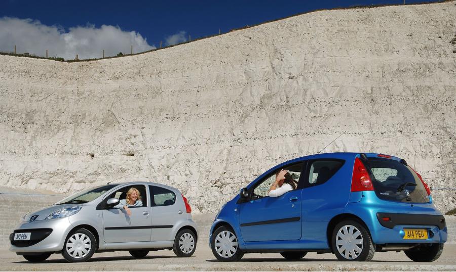  Peugeot 107 2006 года  (фото 16 из 48)